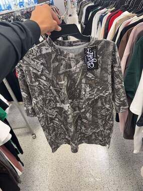 Eighty Eight Brand Camo Print Short Sleeve Crewneck T-Shirt Size Small